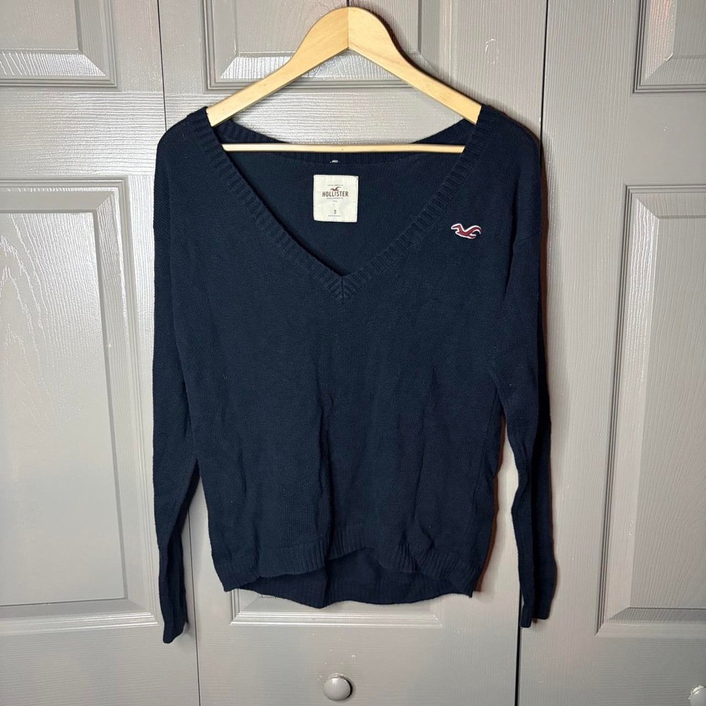Hollister Navy Blue V Neck Knit Pullover Sweater Seagull Logo Womens Size S
